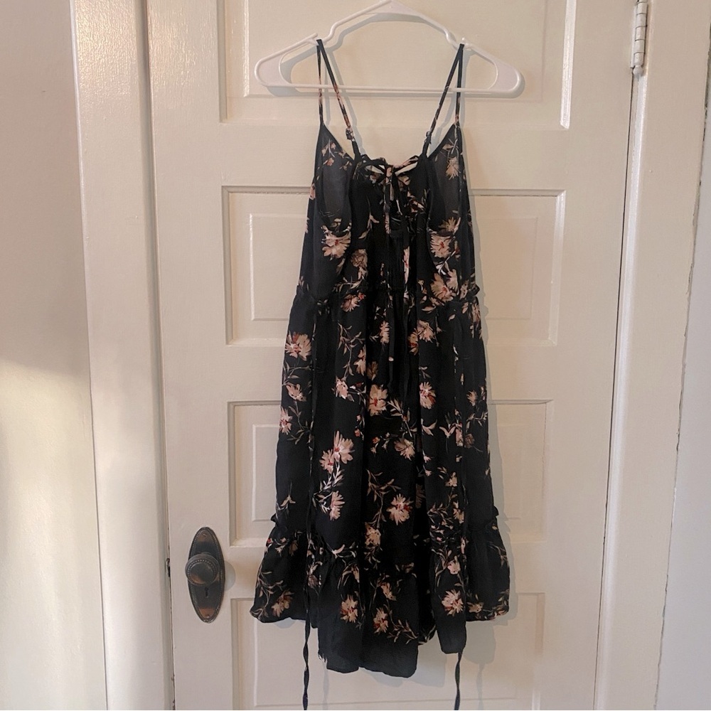 XHILARATION NWT Floral Ruffle Lace Up Women's Dress Size Medium - Picture 3 of 11